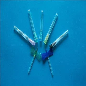 كيفية منع المضاعفات عند استخدام مجموعة ضخ السحاحة في المرضى المسنين؟